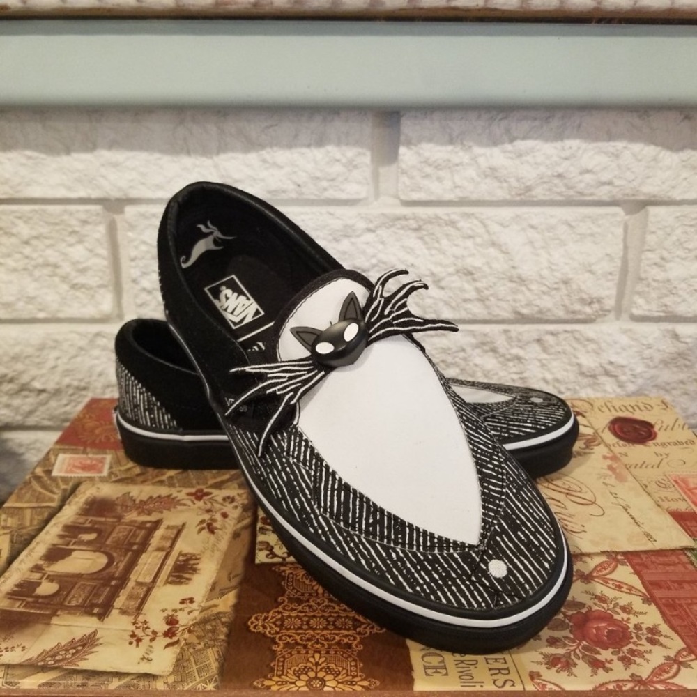 Tom Burton’s Vans